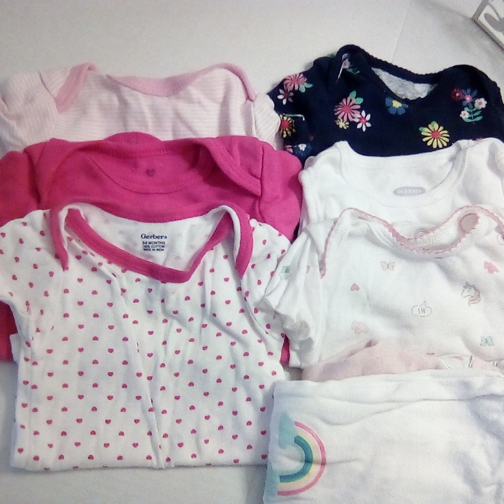 Clothes - Picture 4 of 4